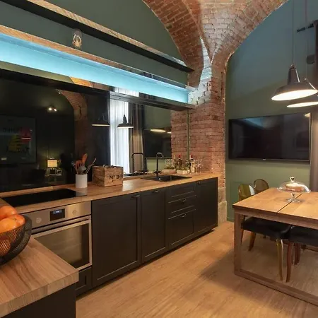 Casa Bellezia- Design E Storia Nel Cuore Di 아파트